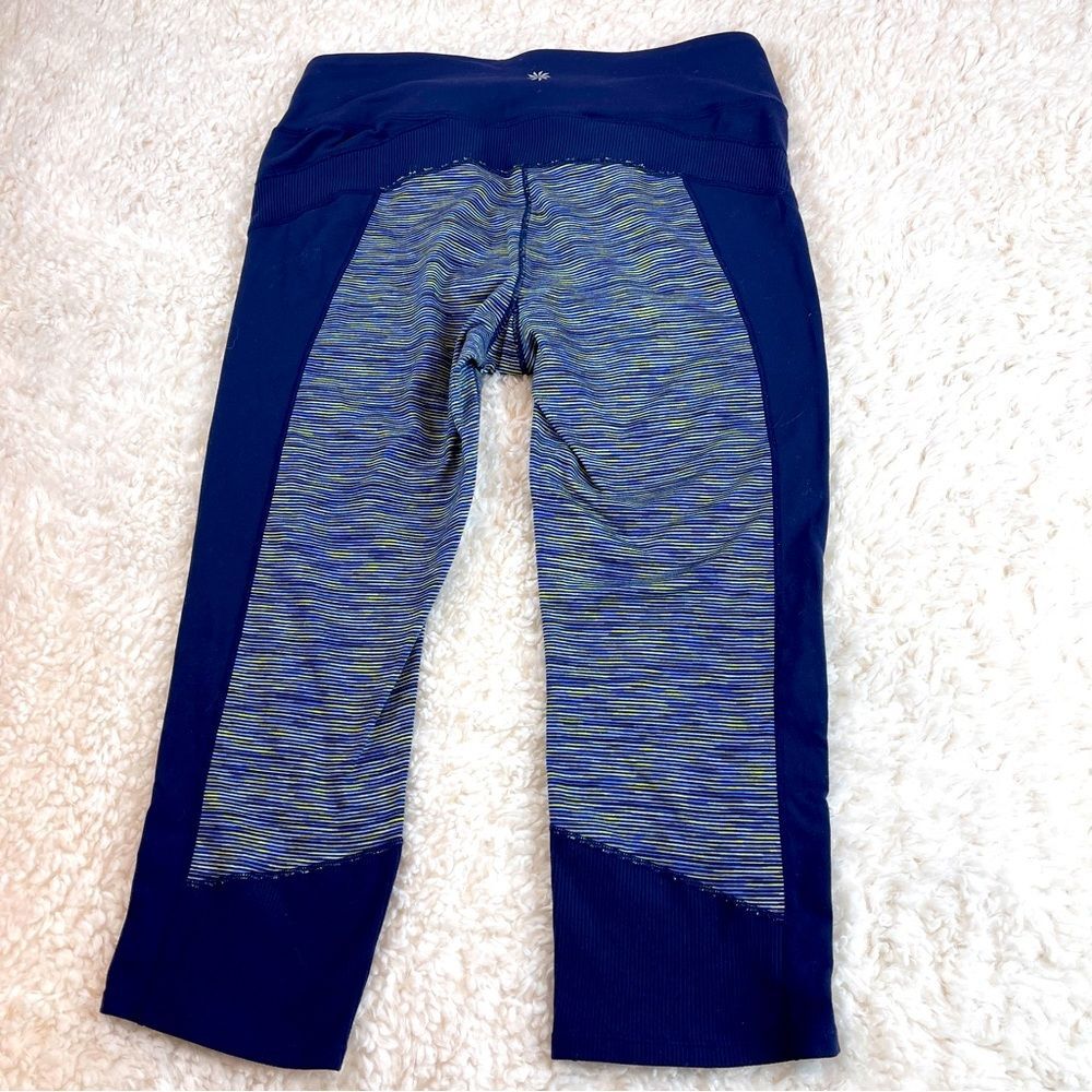 Athleta Blue Striped Cropped Athletic Leggings Size Large